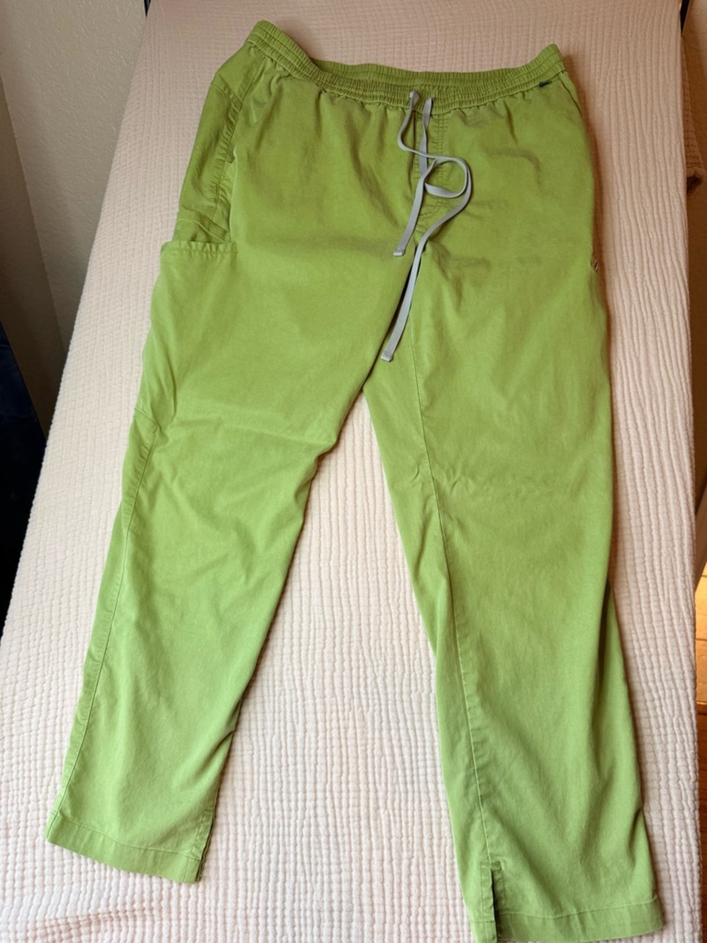 Mediclo Scrub Set XL Green Sustainable V-Neck Top Jogger Pants Stretch Tencel - Picture 10 of 17